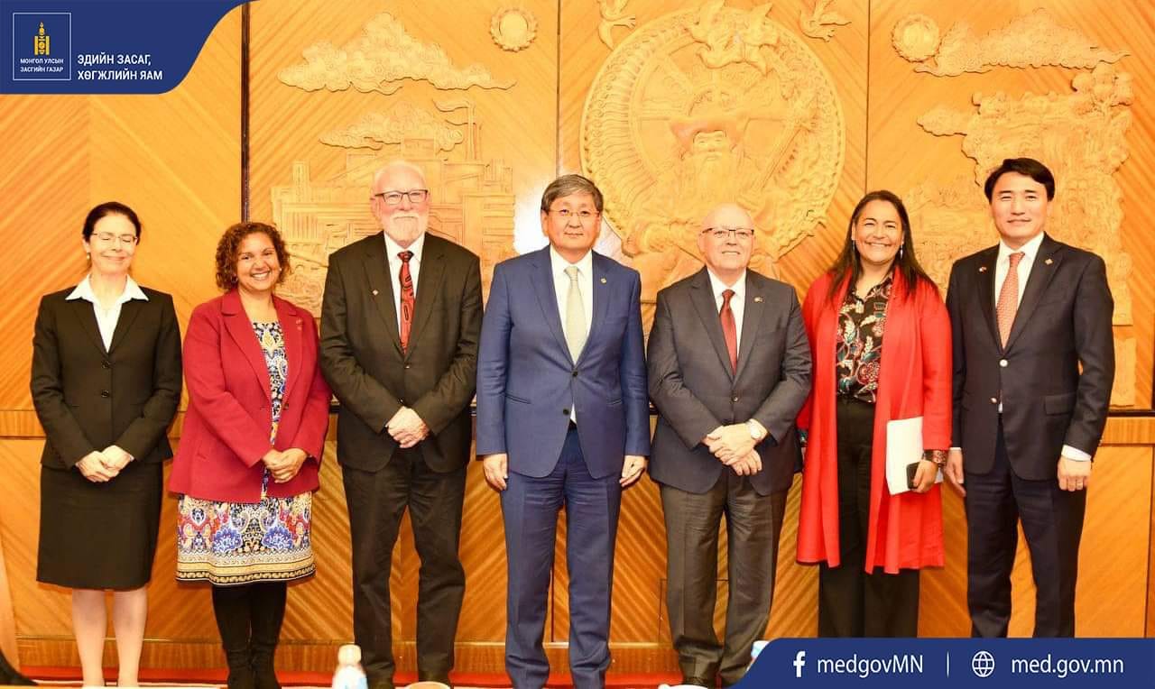 The Minister of Economy and Development, Ch. Khurelbaatar, held a meeting with the Speaker of the Senate of Canada, Mr. George J. Furey, and senators of Canada.